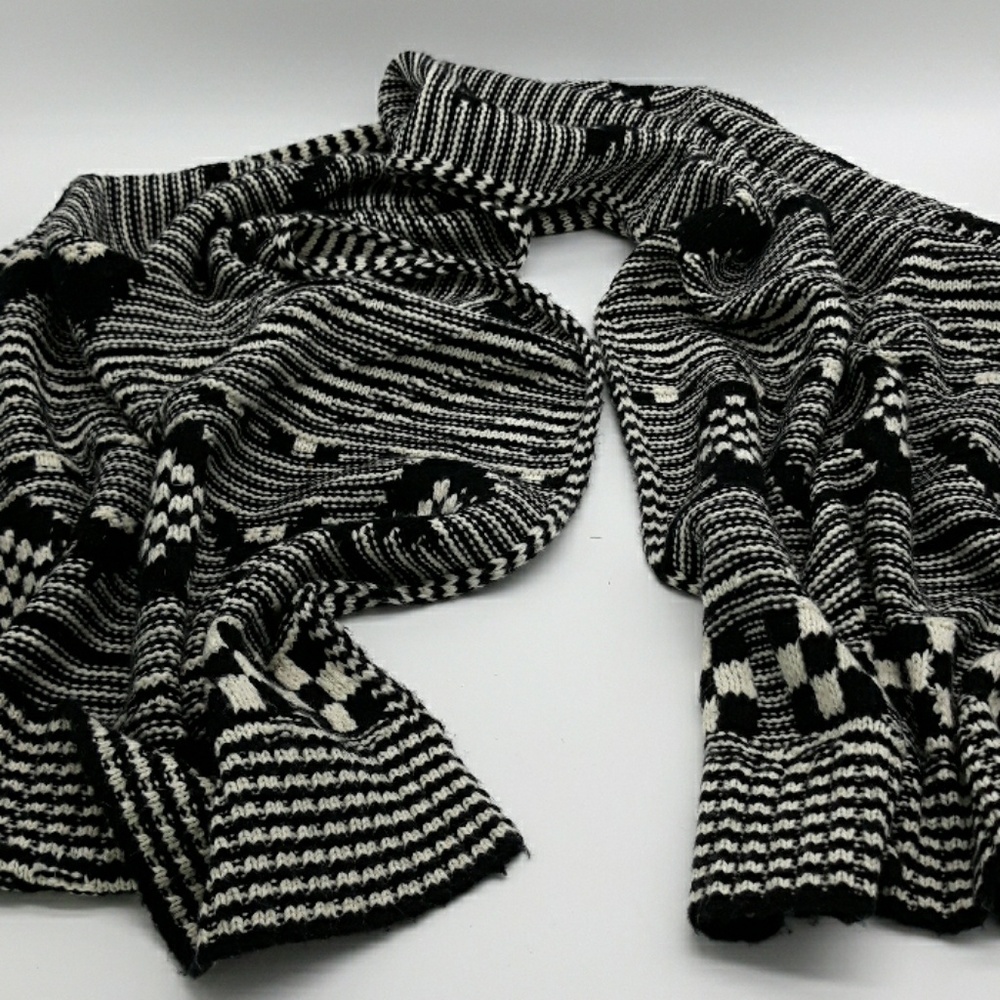 Gap Thick Knit Black White Wrap Scarf